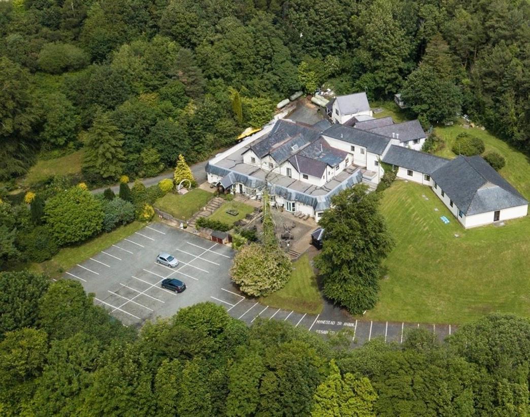 Carreg Bran Hotel Llanfairpwllgwyngyll ภายนอก รูปภาพ